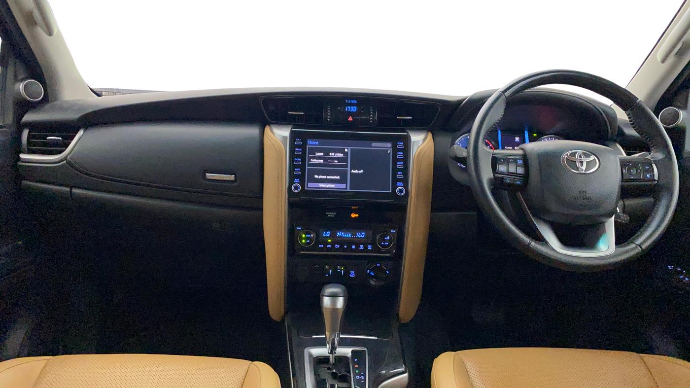 2023 Toyota Fortuner 4X4 AT 2.8 DIESEL, Diesel, Automatic, 83,884 km, Dashboard
