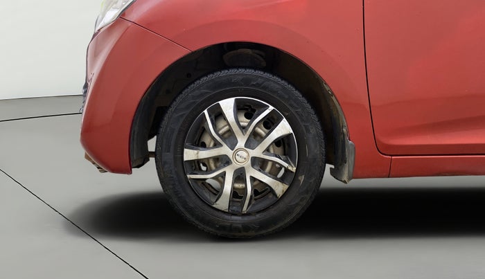 2013 Hyundai Eon D-LITE+, Petrol, Manual, 70,244 km, Left Front Wheel