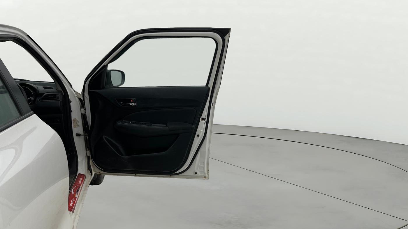 2020 Maruti Swift VXI, Petrol, Manual, 50,495 km, RHS Front Door