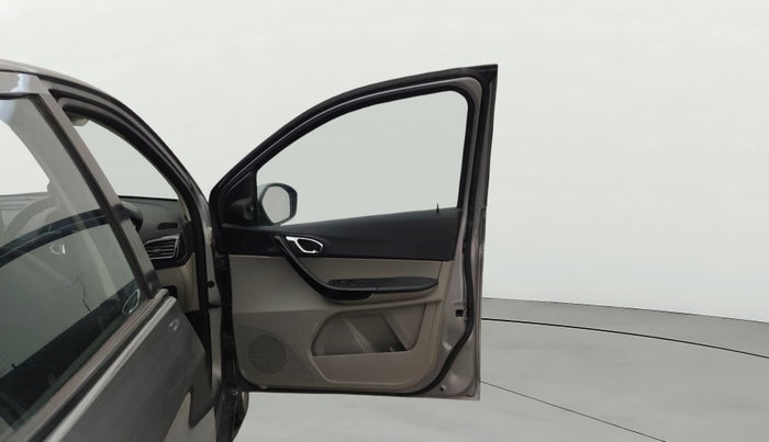 2018 Tata Tiago XZ PETROL, Petrol, Manual, 15,760 km, RHS Front Door