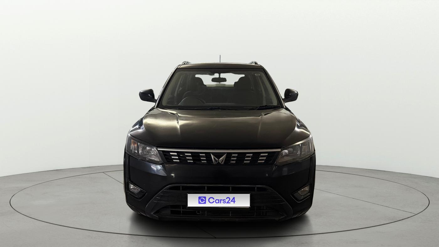 2023 Mahindra XUV300 W6 1.2 PETROL, CNG, Manual, 67,998 km, Front