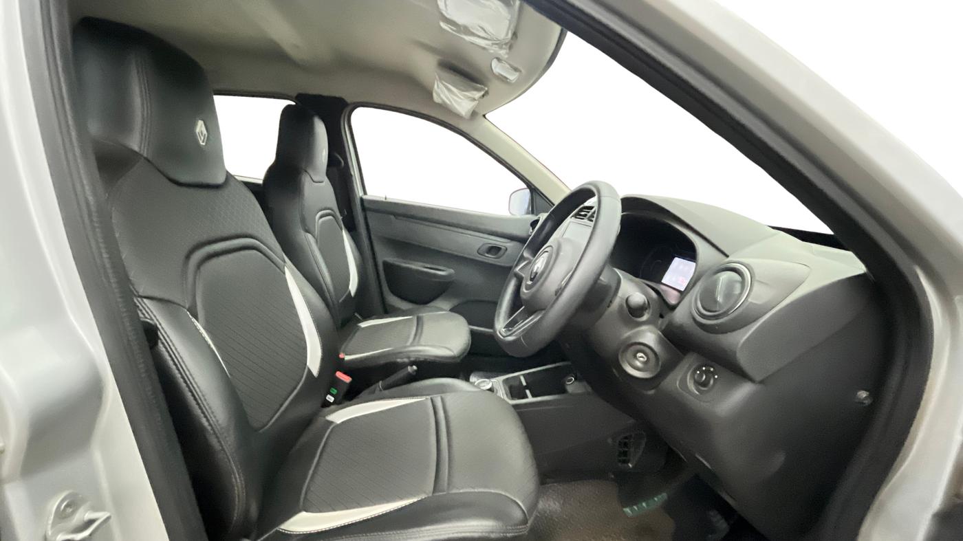 2022 Renault Kwid RXT 1.0 AMT, Petrol, Automatic, 11,287 km, Right Side Front Door Cabin