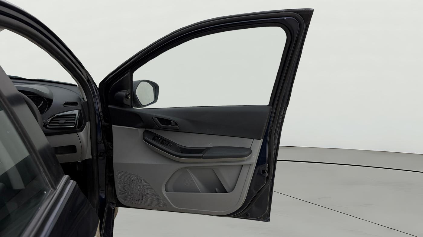 2023 Tata Tiago XT PETROL, Petrol, Manual, 5,884 km, RHS Front Door