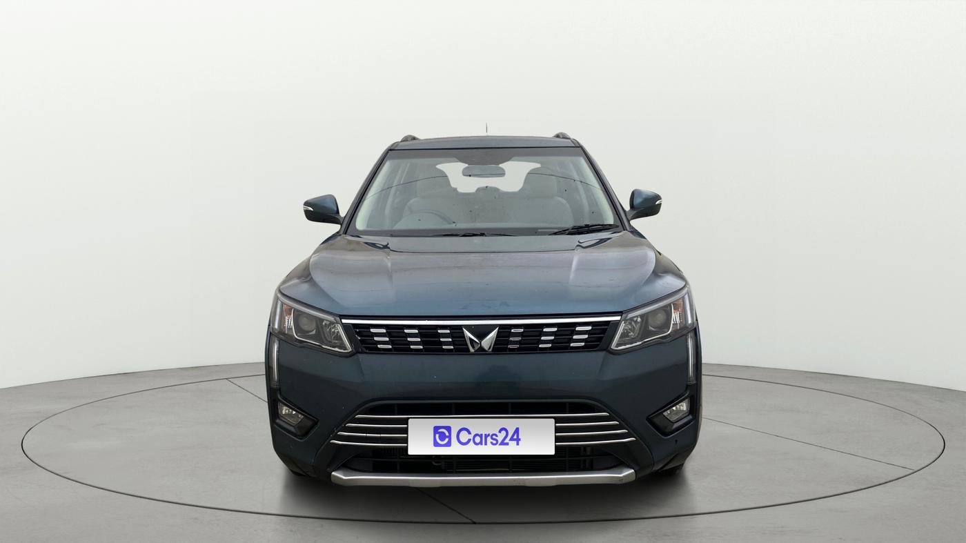2024 Mahindra XUV300 W8 (O) 1.2 PETROL AMT, Petrol, Automatic, 15,125 km, Front