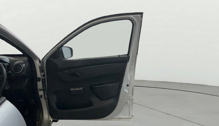 2017 Renault Kwid RXL, Petrol, Manual, 86,916 km, RHS Front Door