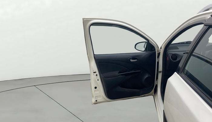 2014 Toyota Etios CROSS 1.4 VD, Diesel, Manual, 80,834 km, LHS Front Door