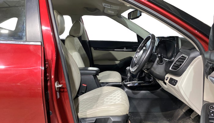 2020 KIA SELTOS HTX 1.5 PETROL, Petrol, Manual, 1,04,109 km, Right Side Front Door Cabin