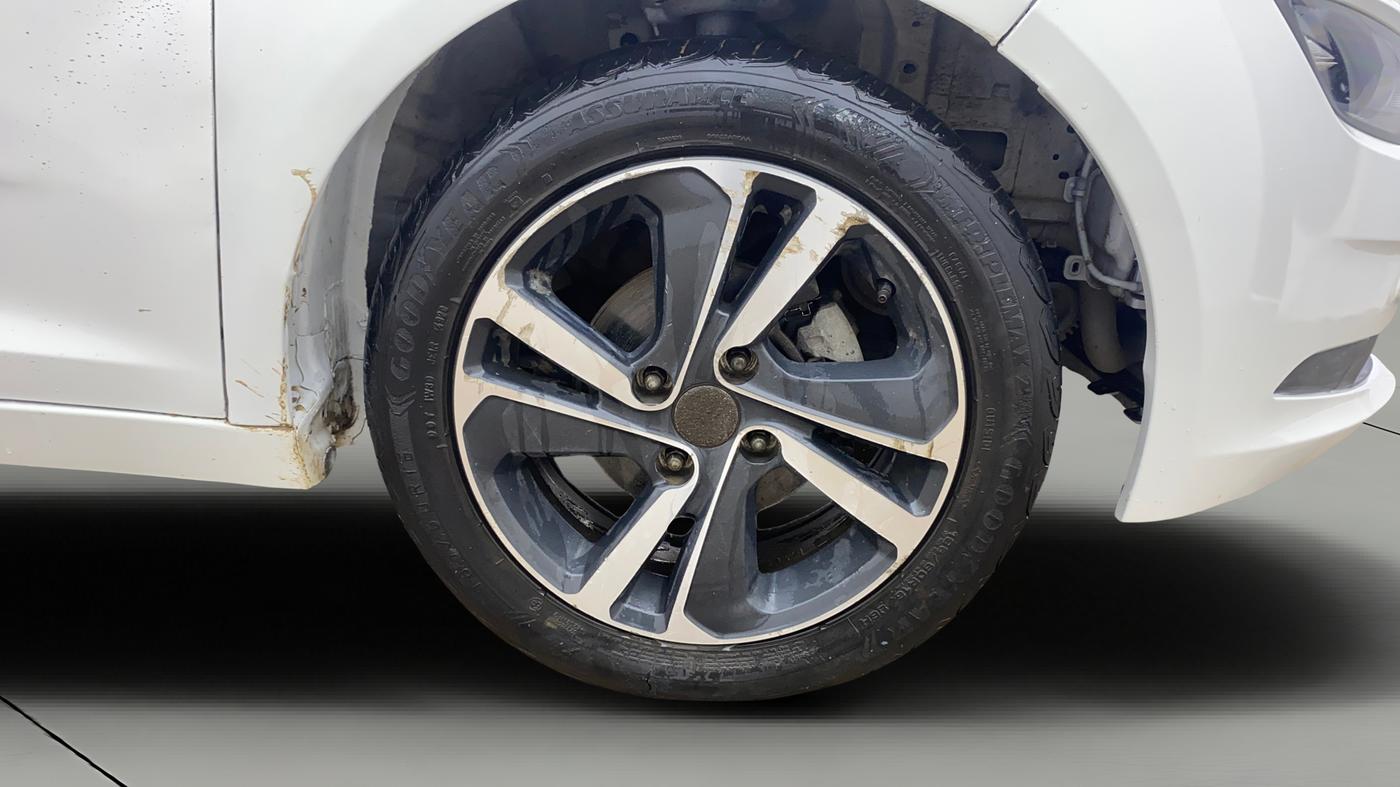 2020 Tata ALTROZ XZ DIESEL, Diesel, Manual, 41,908 km, Right Front Wheel