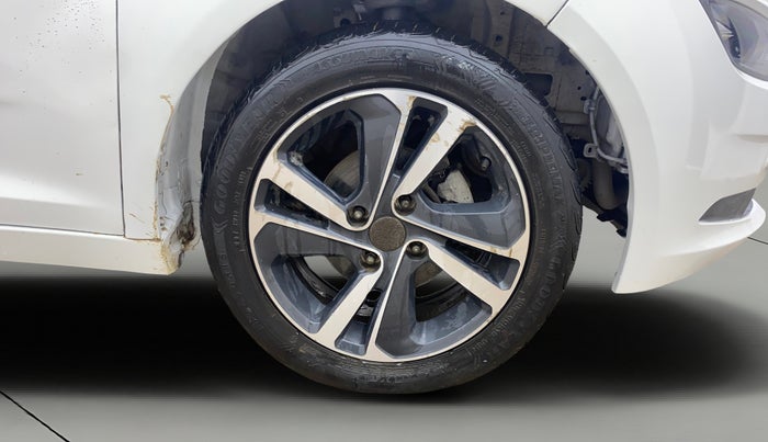 2020 Tata ALTROZ XZ DIESEL, Diesel, Manual, 41,845 km, Right Front Wheel