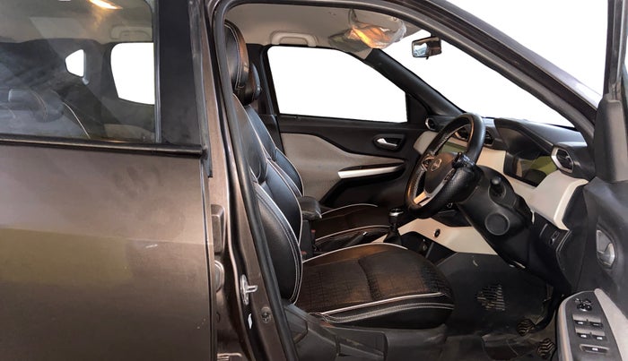 2021 Nissan MAGNITE XV MT, Petrol, Manual, 44,540 km, Right Side Front Door Cabin