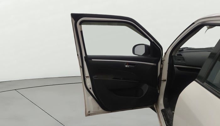 2017 Maruti Swift VXI, Petrol, Manual, 40,784 km, LHS Front Door