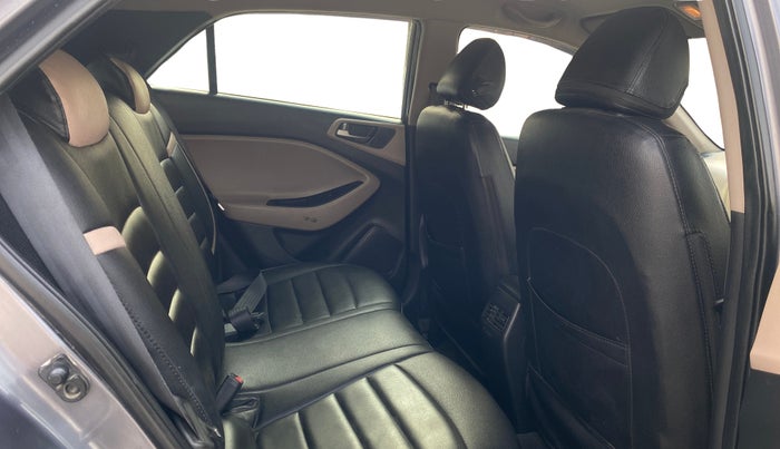 2017 Hyundai Elite i20 SPORTZ 1.2, Petrol, Manual, 83,911 km, Right Side Rear Door Cabin