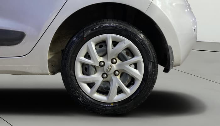 2017 Hyundai Grand i10 SPORTZ (O) 1.2 KAPPA VTVT, Petrol, Manual, 25,322 km, Left Rear Wheel