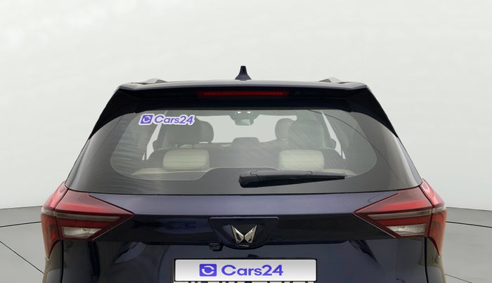 2022 Mahindra XUV700 AX 7 LUXURY D AT 7 STR, Diesel, Automatic, 30,189 km, Rear Windshield