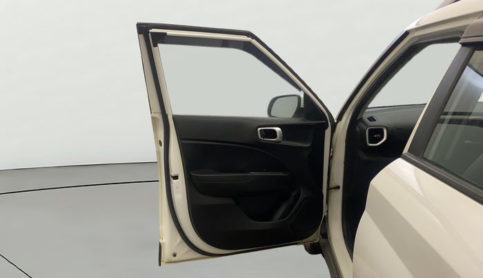 2020 Hyundai VENUE S 1.2, Petrol, Manual, 52,243 km, LHS Front Door