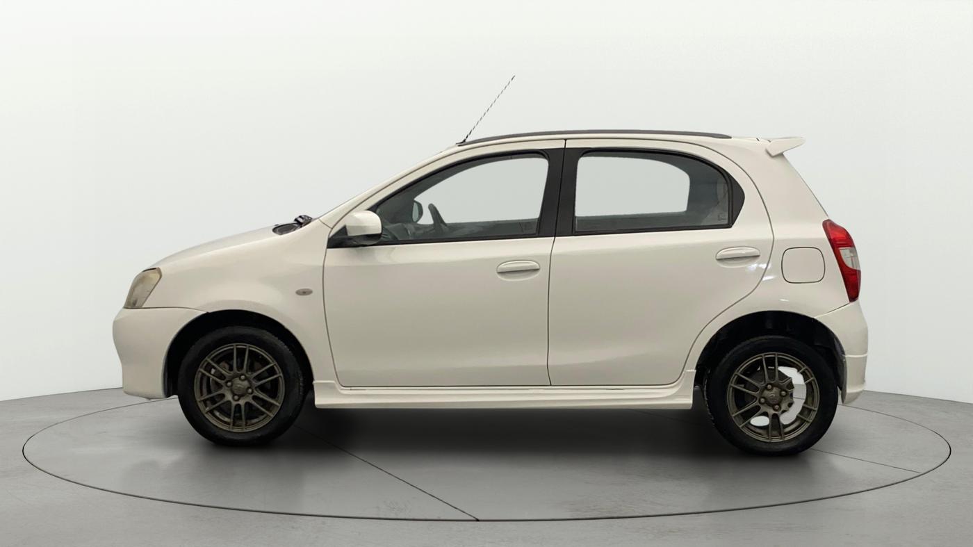 2013 Toyota Etios Liva TRD SPORTIVO PETROL, Petrol, Manual, 28,181 km, Left Side
