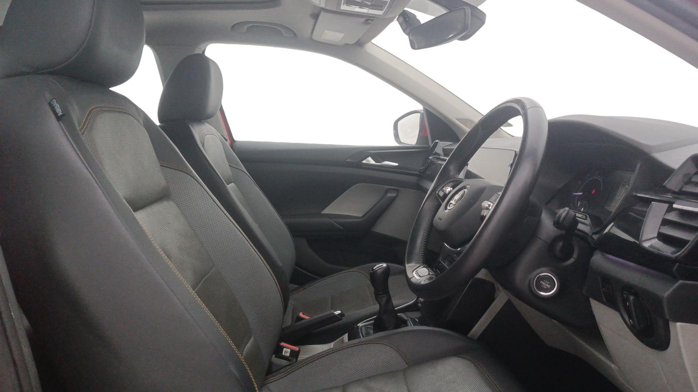 2021 Skoda KUSHAQ STYLE 1.5L TSI MT, Petrol, Manual, 94,768 km, Right Side Front Door Cabin