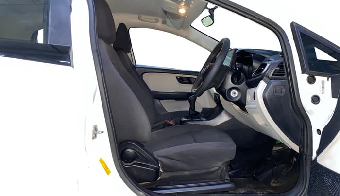 2023 Tata ALTROZ XE PLUS PETROL, Petrol, Manual, 20,497 km, Right Side Front Door Cabin