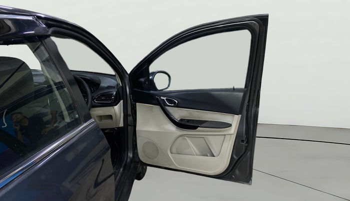 2022 Tata TIGOR XZ PLUS CNG, CNG, Manual, 32,505 km, RHS Front Door