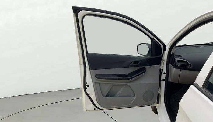 2022 Tata Tiago XT CNG, CNG, Manual, 99,275 km, LHS Front Door