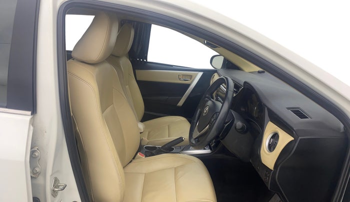 2017 Toyota Corolla Altis VL CVT PETROL, Petrol, Automatic, 93,281 km, Right Side Front Door Cabin