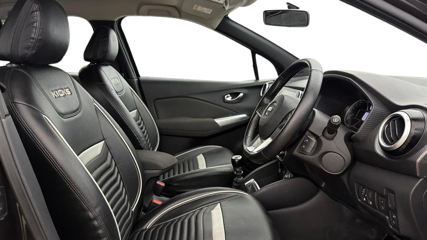 2022 Nissan Kicks XV PREMIUM TURBO 1.3, Petrol, Manual, 25,024 km, Right Side Front Door Cabin