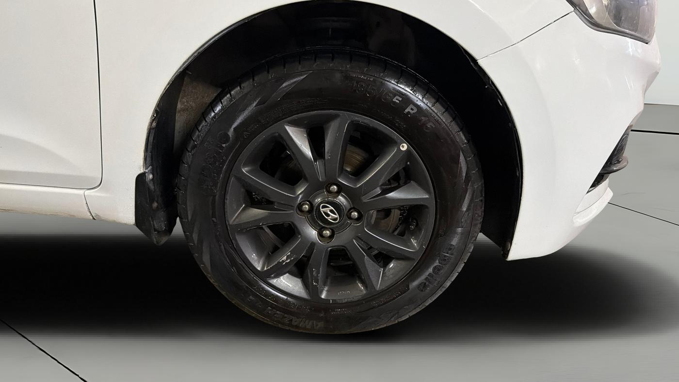 2018 Hyundai Elite i20 ASTA 1.2, Petrol, Manual, 64,005 km, Right Front Wheel