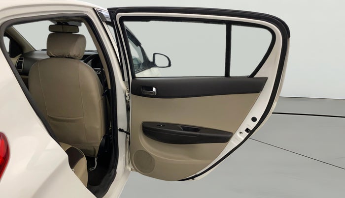 2014 Hyundai i20 SPORTZ 1.2, CNG, Manual, 63,655 km, RHS Rear Door