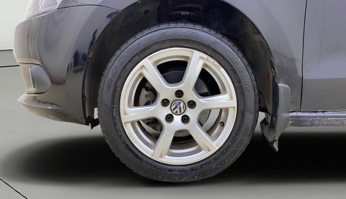 2013 Volkswagen Vento HIGHLINE 1.6 MPI, Petrol, Manual, 18,870 km, Left Front Wheel