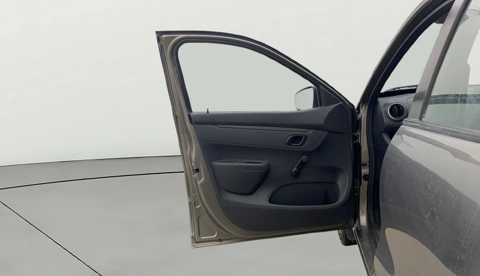 2016 Renault Kwid RXL, Petrol, Manual, 32,839 km, LHS Front Door