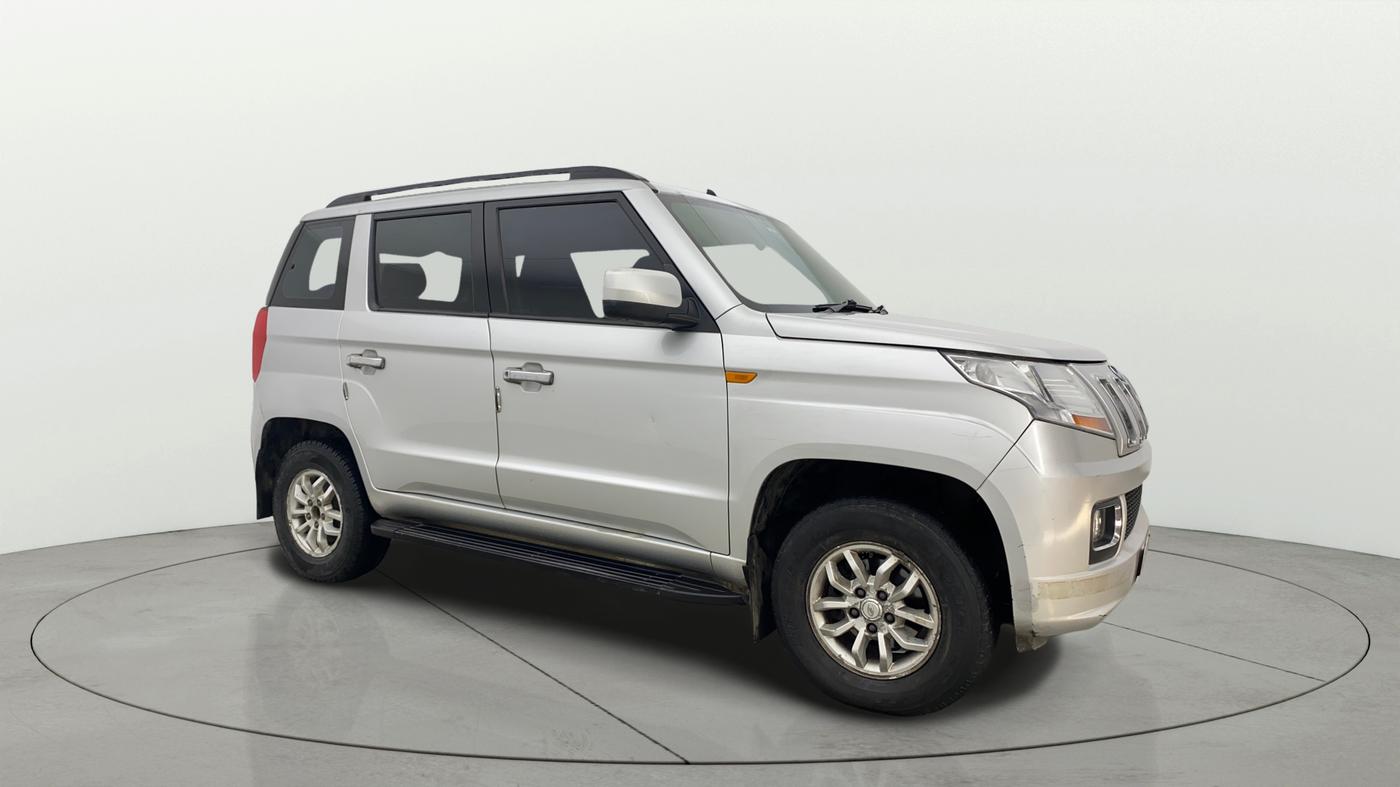 2016 Mahindra TUV300 T8, Diesel, Manual, 1,05,355 km, Right Front Diagonal