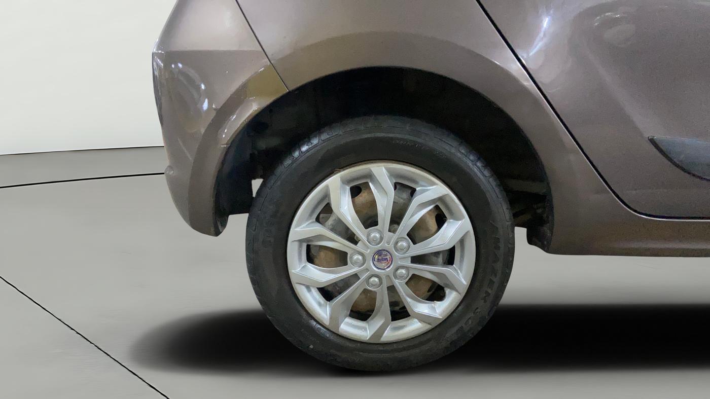 2018 Tata Tiago XT PETROL, CNG, Manual, 61,356 km, Right Rear Wheel