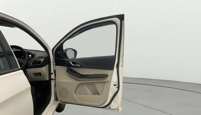 2022 Tata Tiago XZA PLUS DUAL TONE PETROL, Petrol, Automatic, 24,930 km, RHS Front Door