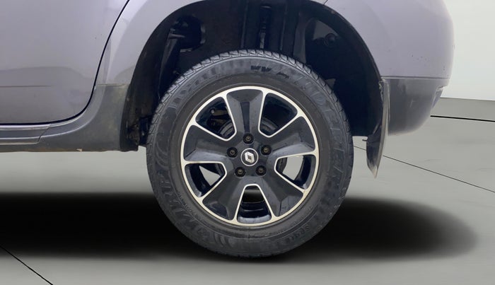 2018 Renault Duster RXS PETROL, Petrol, Manual, 36,054 km, Left Rear Wheel