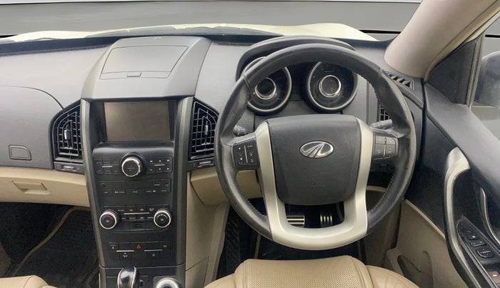 2016 Mahindra XUV500 W10 AT, Diesel, Automatic, 99,877 km, Steering Wheel Close Up