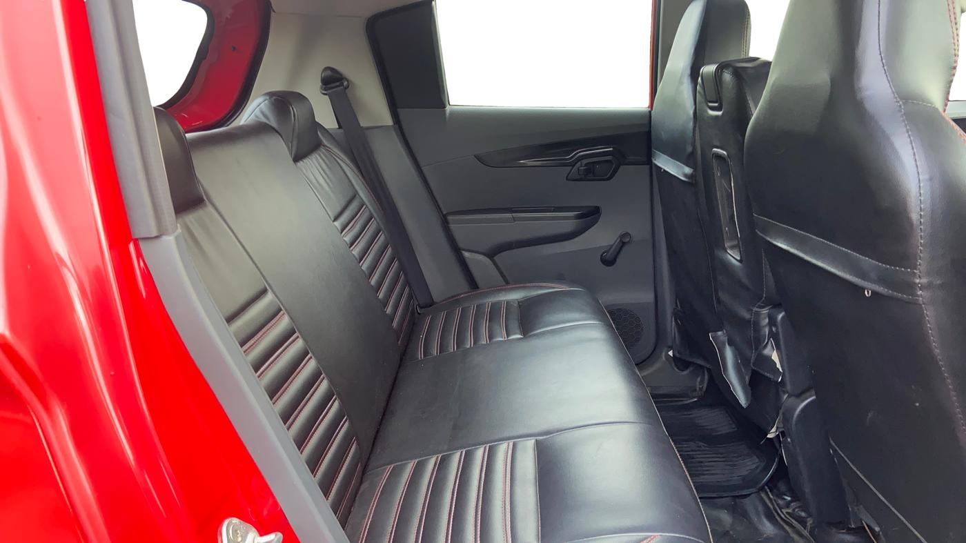 2019 Mahindra KUV 100 NXT K2 P 6 STR, Petrol, Manual, 40,324 km, Right Side Rear Door Cabin