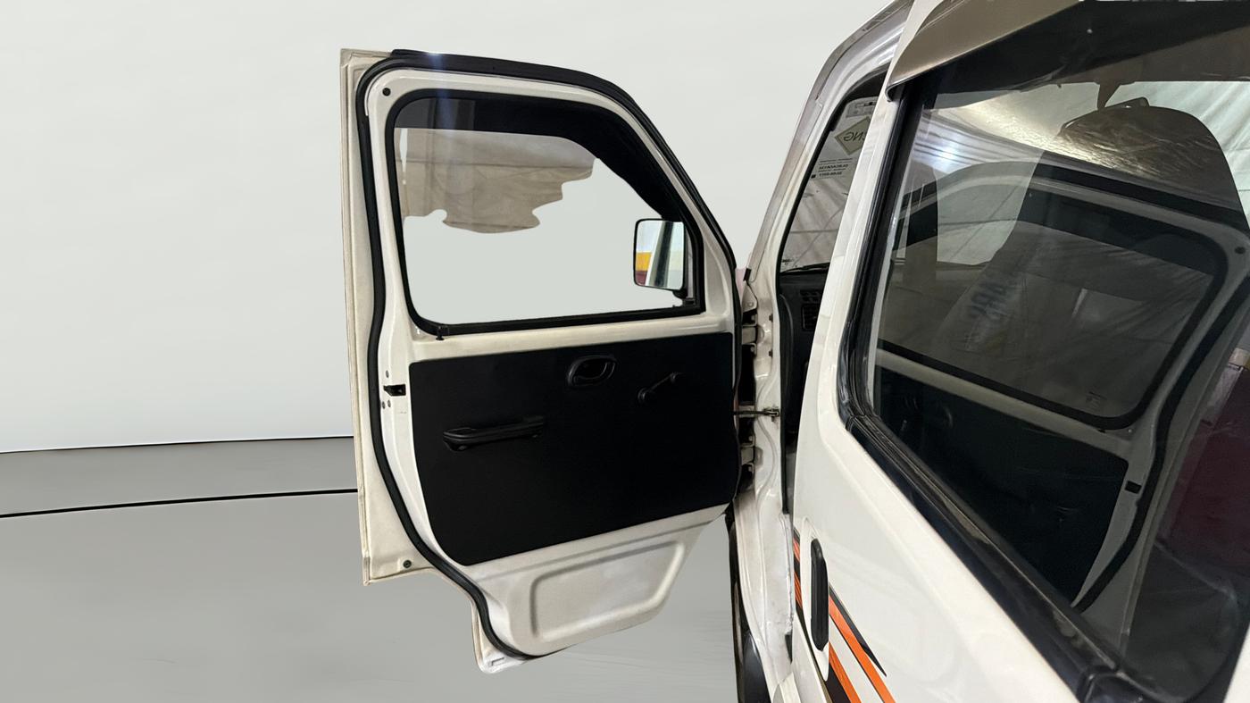2017 Maruti Eeco 5 STR WITH A/C+HTR CNG, CNG, Manual, 80,504 km, LHS Front Door