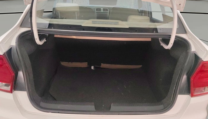 2018 Volkswagen Ameo HIGHLINE PLUS 1.5L AT 16 ALLOY, Diesel, Automatic, 20,310 km, Boot Open Zoomed View