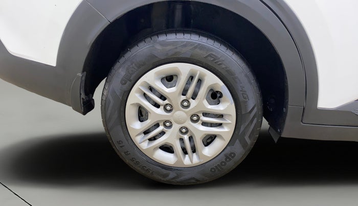 2023 KIA CARENS PRESTIGE 1.5 PETROL 7 STR, Petrol, Manual, 37,435 km, Right Rear Wheel