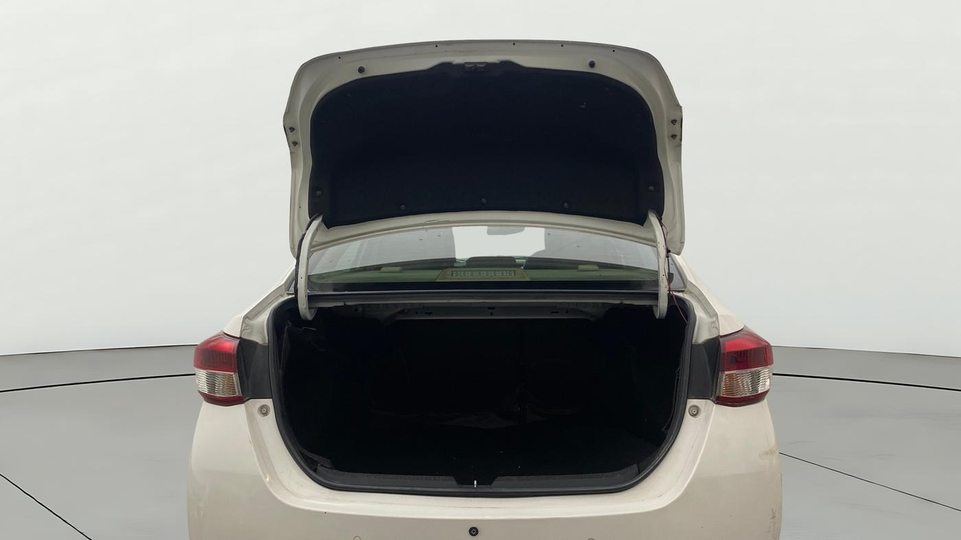 2018 Toyota YARIS G CVT, Petrol, Automatic, 10,000 km, Boot Door Open