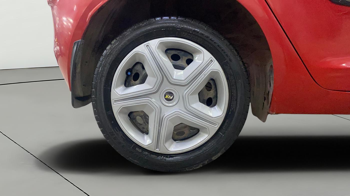 2020 Tata ALTROZ XT PETROL, Petrol, Manual, 68,396 km, Right Rear Wheel