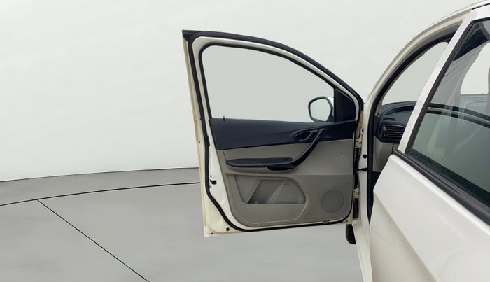 2018 Tata Tiago XT PETROL, CNG, Manual, 77,971 km, LHS Front Door