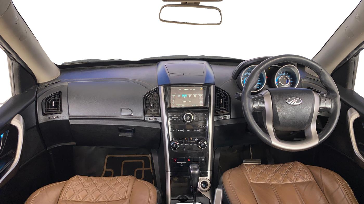 2019 Mahindra XUV500 W11 AT, Diesel, Automatic, 53,985 km, Dashboard