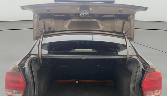 2016 Volkswagen Ameo HIGHLINE1.5L, Diesel, Manual, 1,21,509 km, Boot Door Open