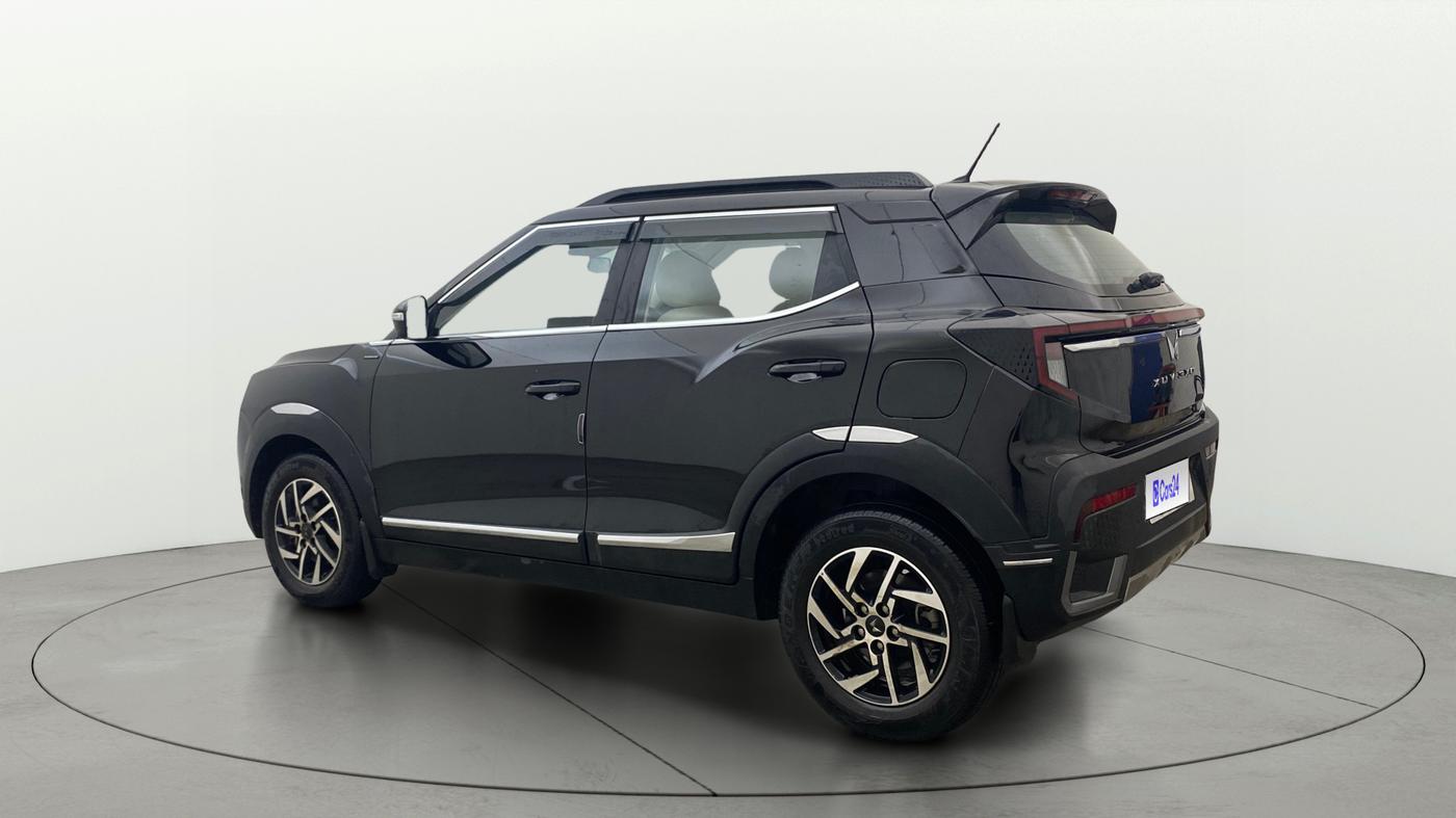 2025 Mahindra XUV 3XO AX5 1.2 L TCMPFI AT, Petrol, Automatic, 13,681 km, Left Back Diagonal