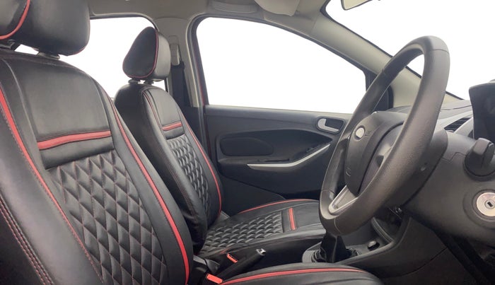 2016 Ford New Figo TITANIUM 1.2 PETROL MT, Petrol, Manual, 35,844 km, Right Side Front Door Cabin