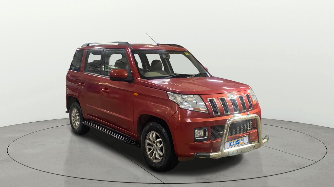 2016 Mahindra TUV300 T8, Diesel, Manual, 30,761 km, Right Front Diagonal