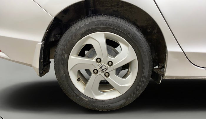 2015 Honda City 1.5L I-VTEC VX, Petrol, Manual, 1,18,251 km, Right Rear Wheel