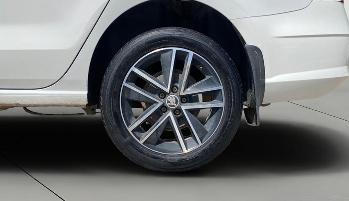 2019 Skoda Rapid STYLE 1.6 MPI AT, Petrol, Automatic, 82,335 km, Left Rear Wheel