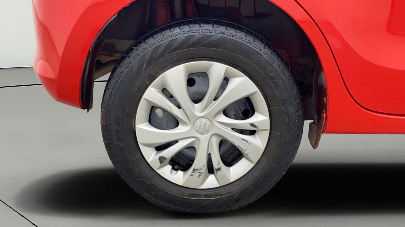2022 Maruti Swift VXI, Petrol, Manual, 40,862 km, Right Rear Wheel